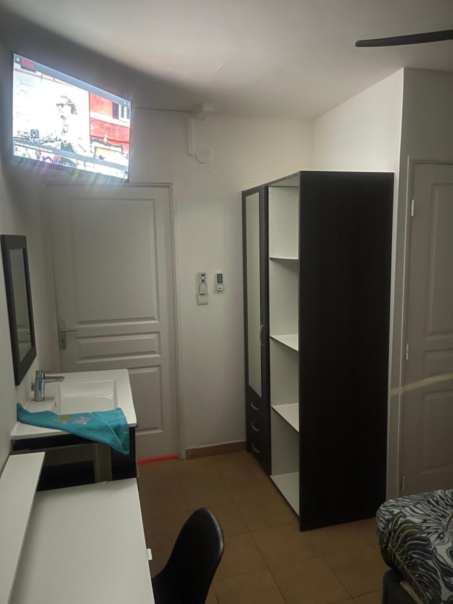 Casa Coliving Avec Chambre Salle De Bain Individuelles Privatives Saint Pierre Luaran gambar