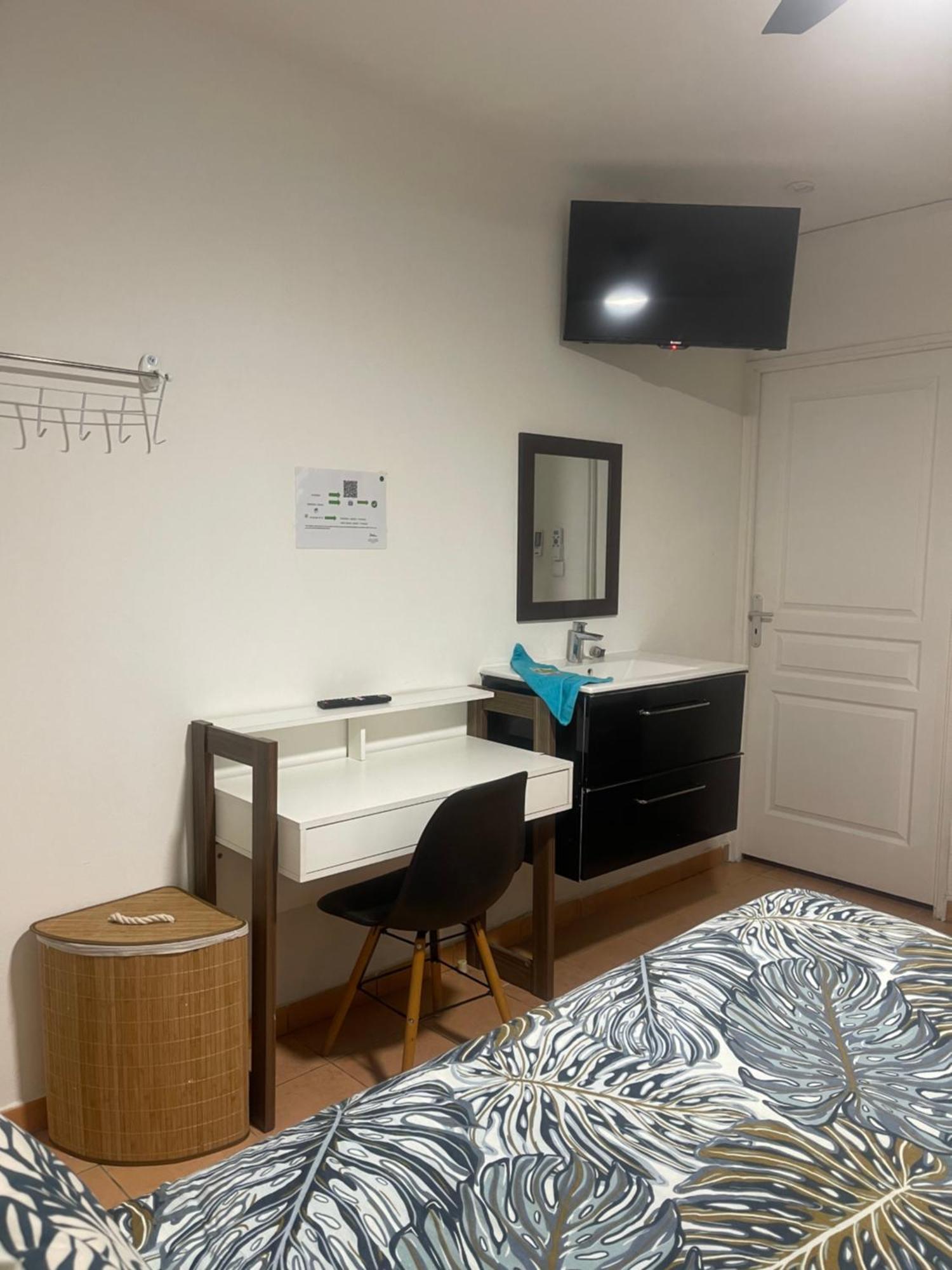 Casa Coliving Avec Chambre Salle De Bain Individuelles Privatives Saint Pierre Luaran gambar
